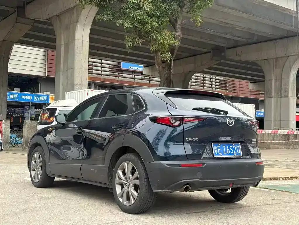 Mazda CX-30 — фото 8