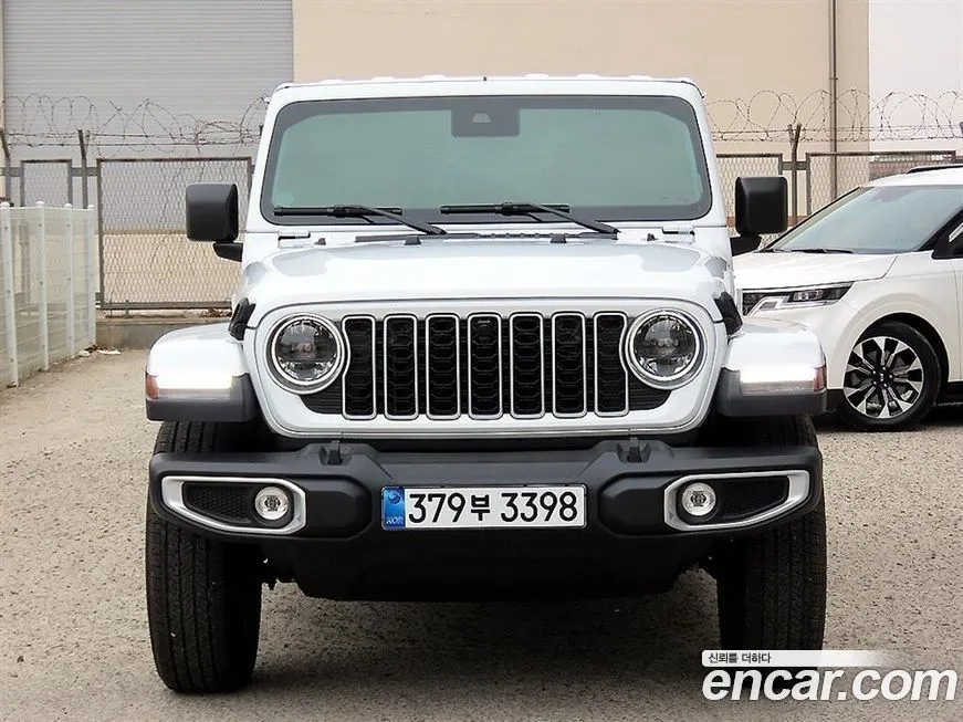Jeep Wrangler — фото 1