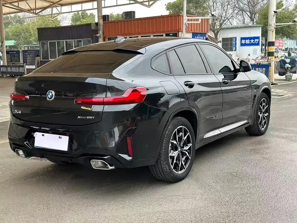 BMW X4 — фото 6