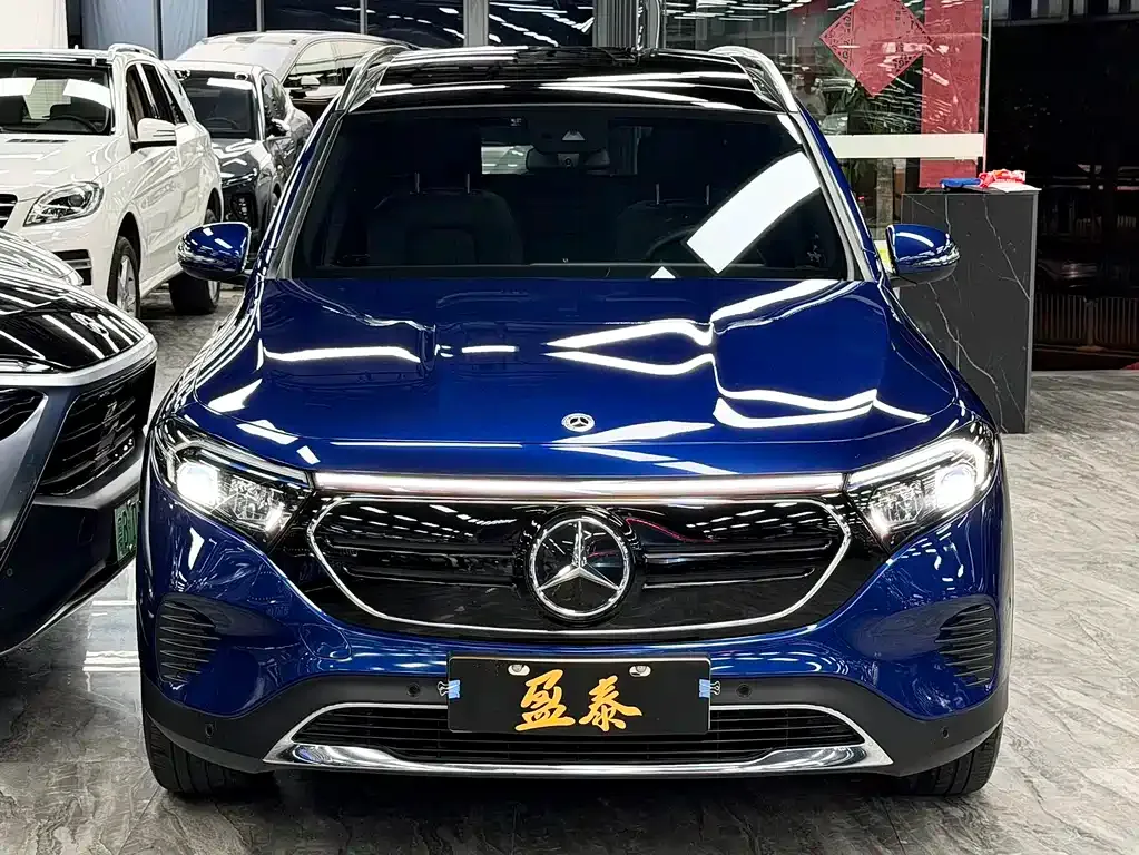 Mercedes-Benz EQB — фото 10
