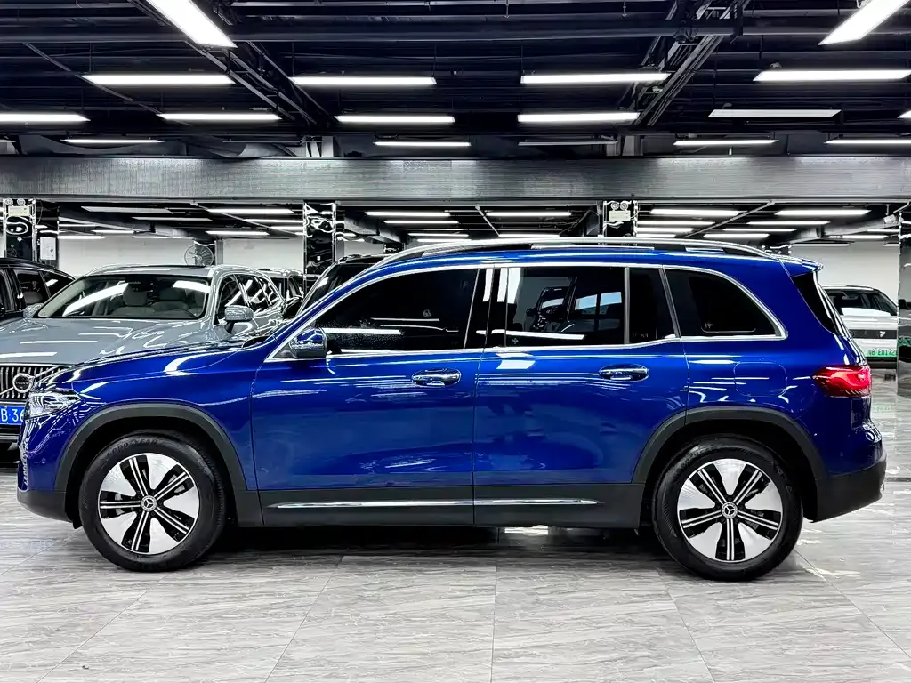 Mercedes-Benz EQB — фото 3