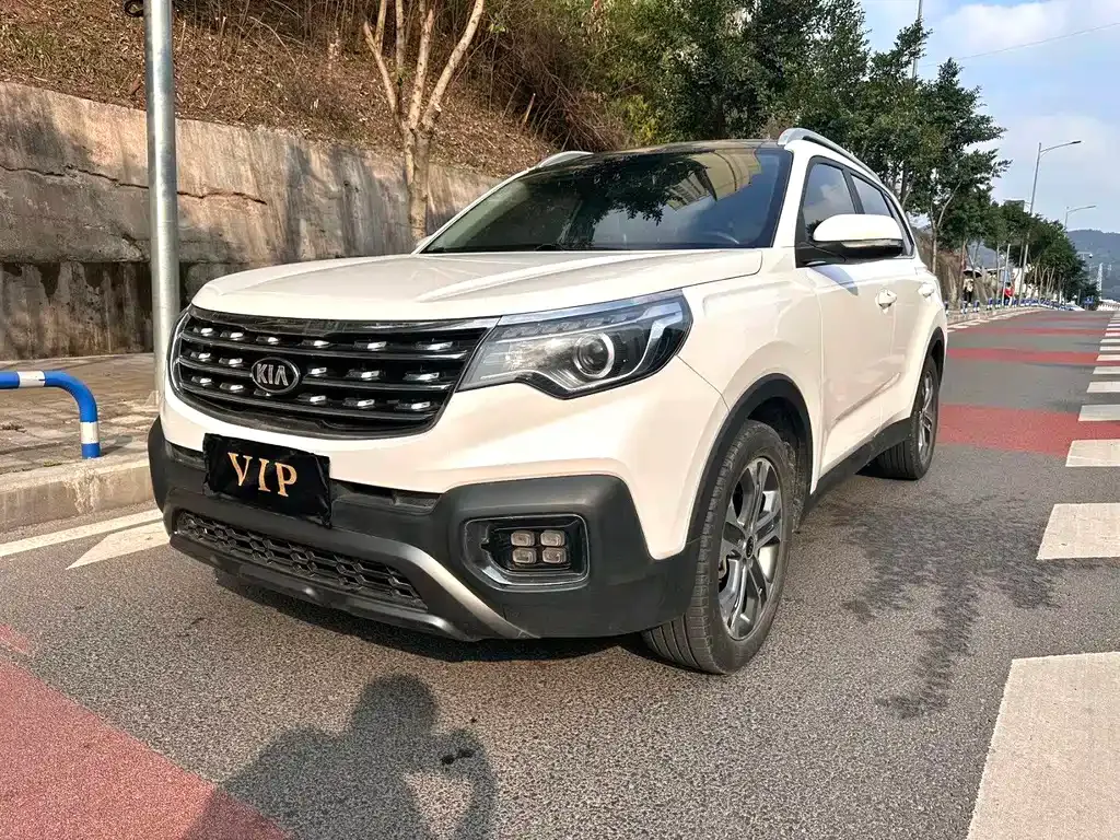 Kia Sportage — фото 1