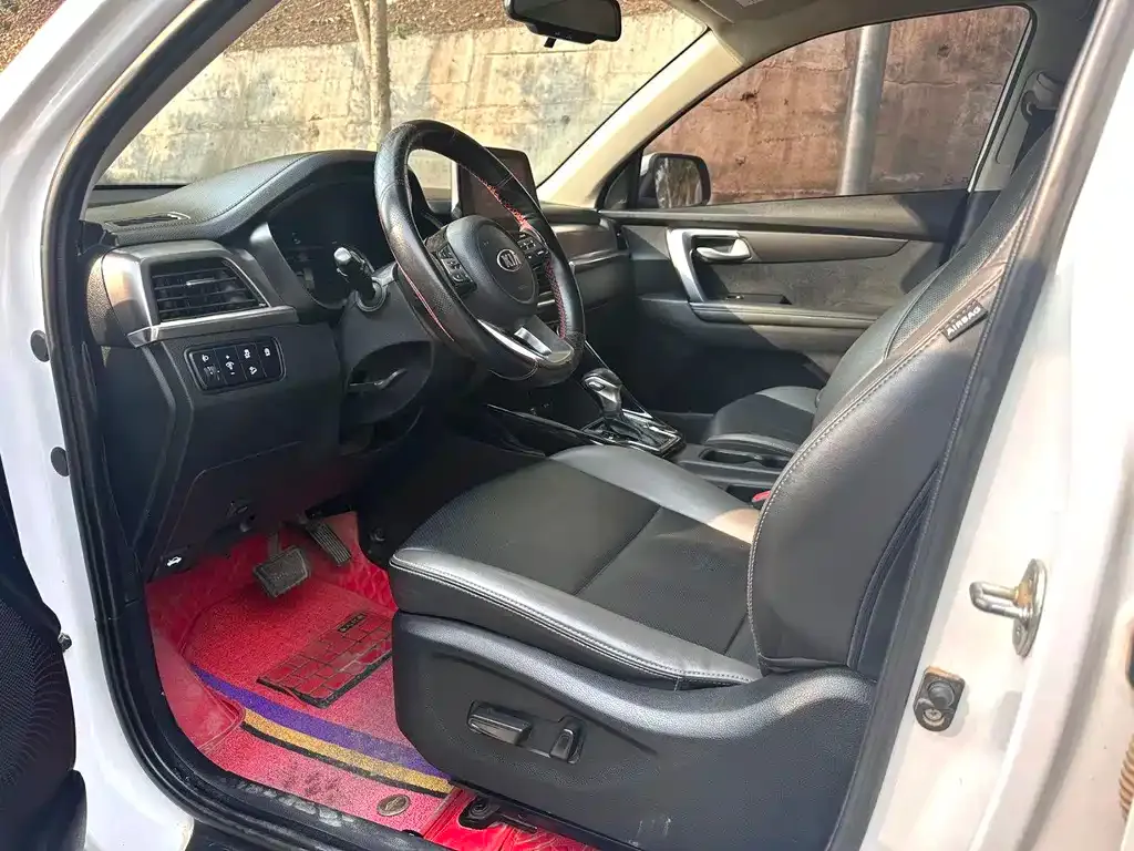 Kia Sportage — фото 8