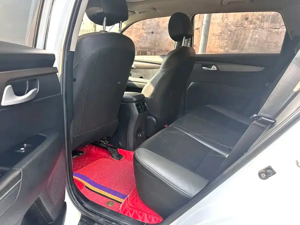 Kia Sportage — фото 6
