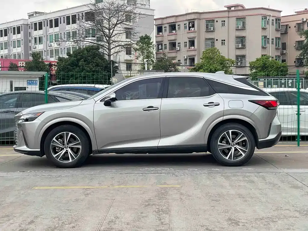 Lexus RX — фото 5
