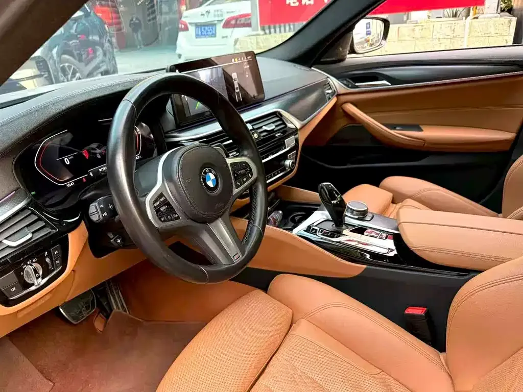 BMW 5 Series (Import) — фото 6