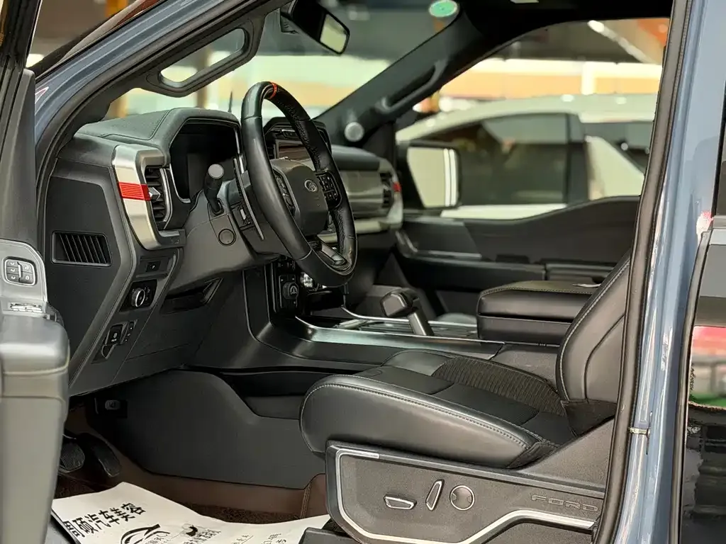 Ford F-150 Raptor — фото 10