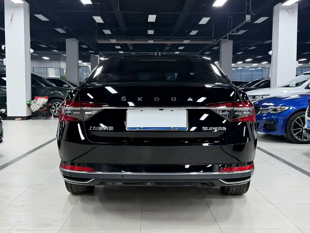 Skoda Superb — фото 3