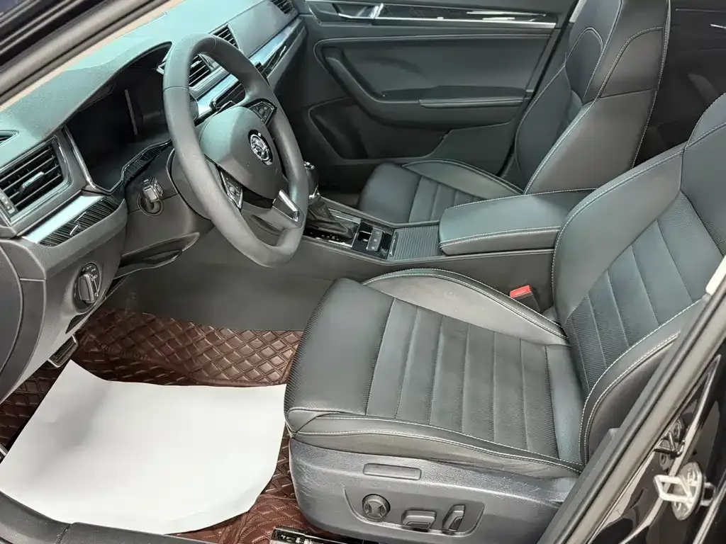 Skoda Superb — фото 4