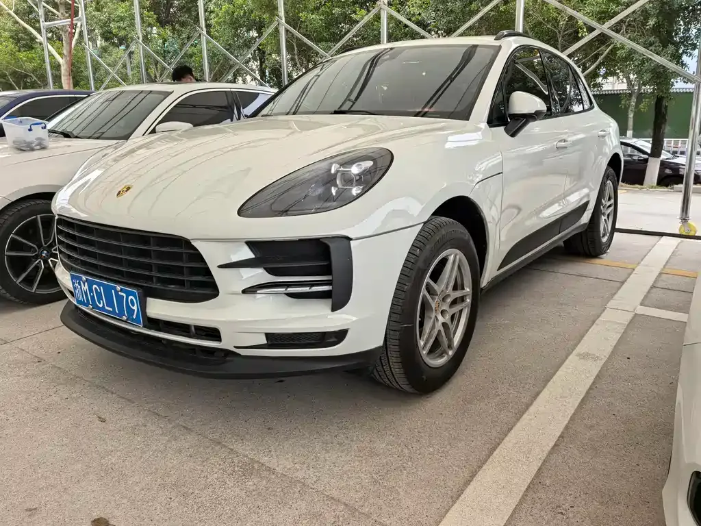 Porsche Macan — фото 1