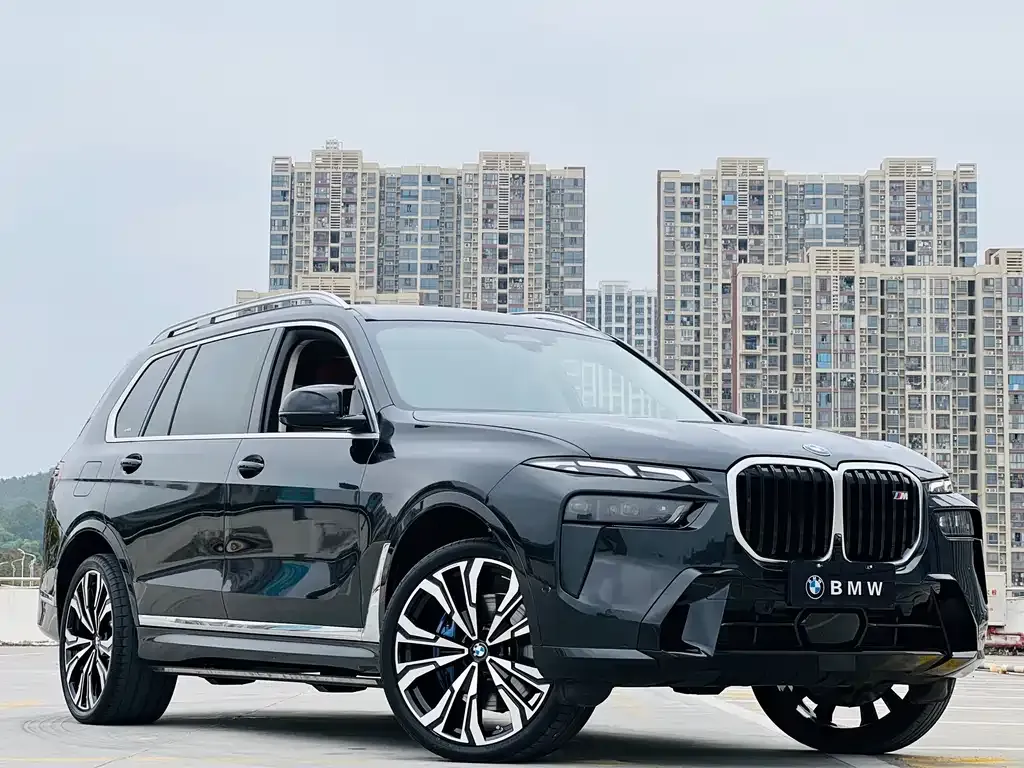 BMW X7 M60i — фото 4