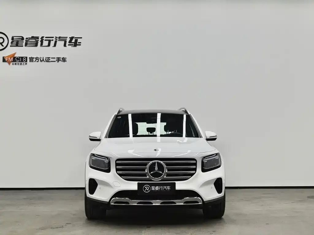 Mercedes-Benz GLB — фото 3
