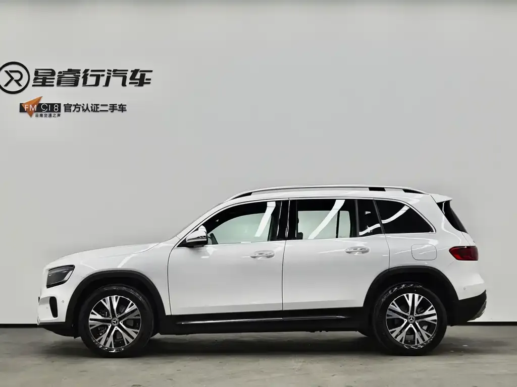 Mercedes-Benz GLB — фото 5