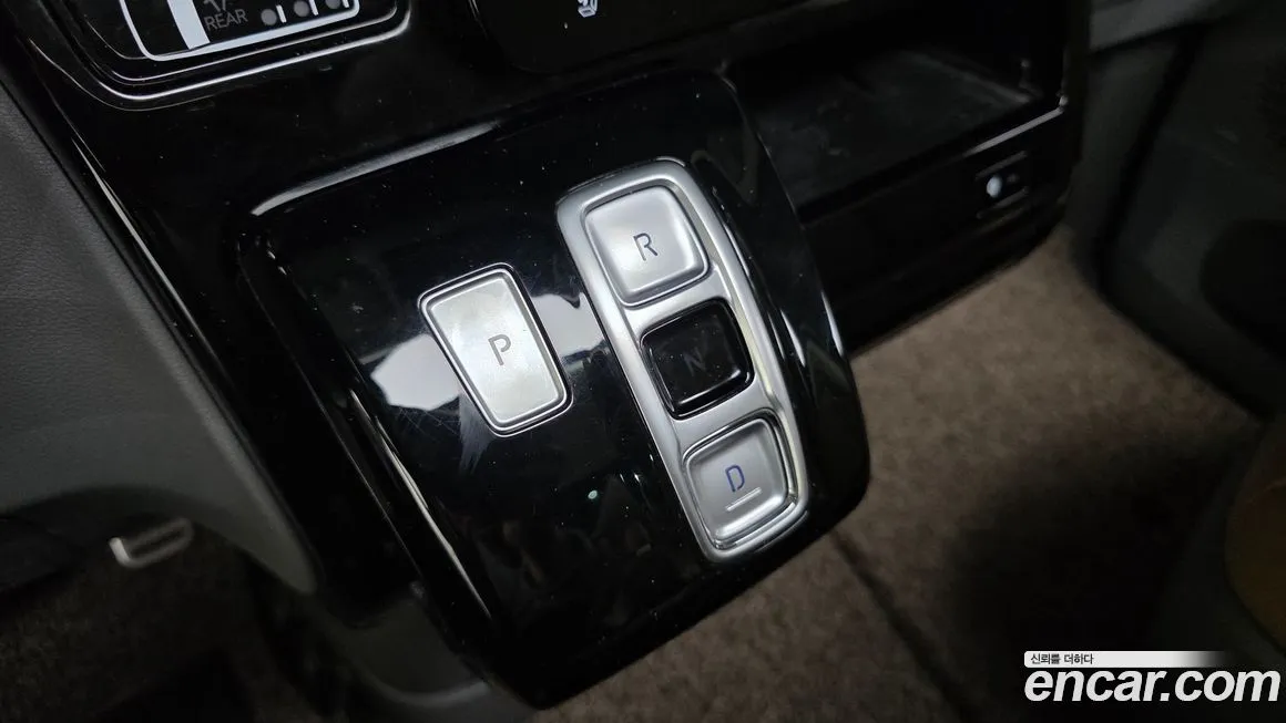 Hyundai Staria — фото 3