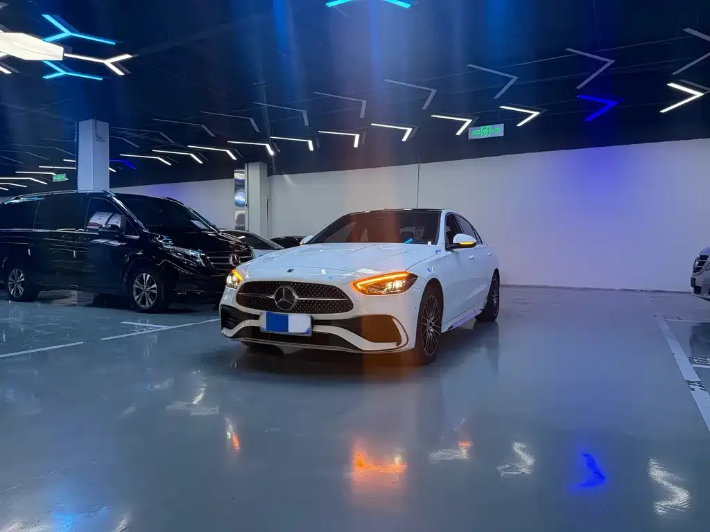 Mercedes-Benz C-Class — фото 1