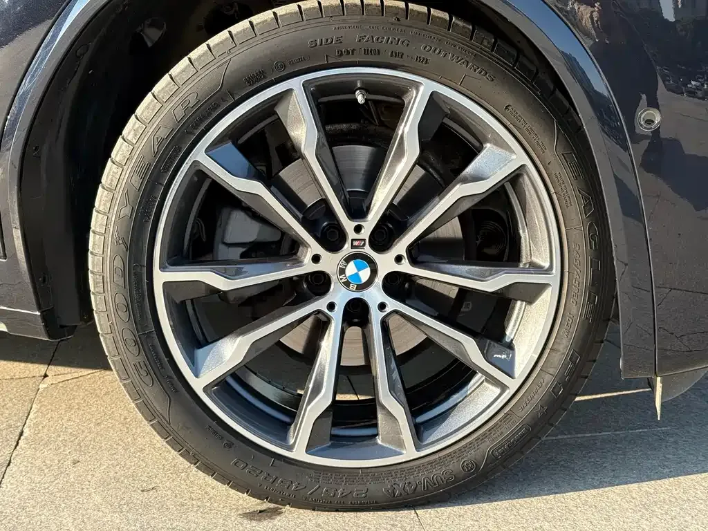 BMW X3 — фото 9