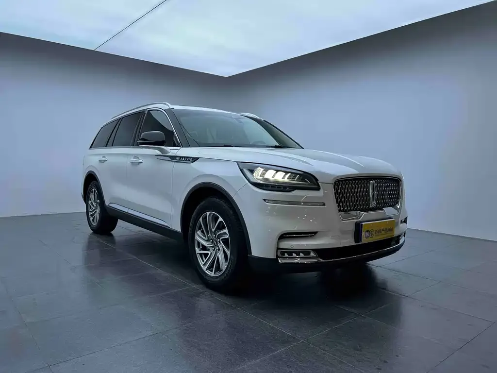 Lincoln Aviator — фото 5