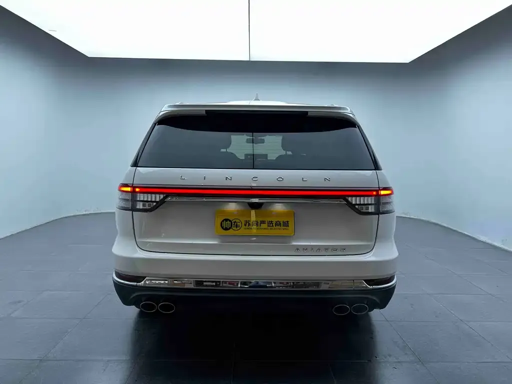 Lincoln Aviator — фото 8