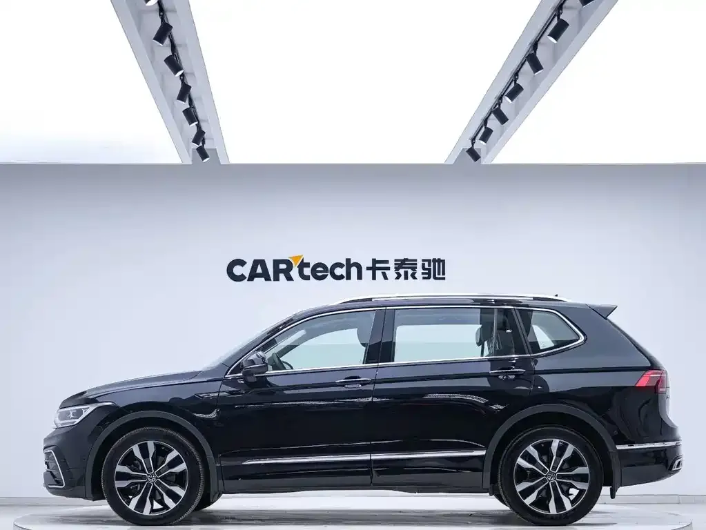 Volkswagen Tiguan L — фото 2