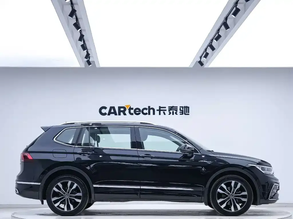 Volkswagen Tiguan L — фото 4