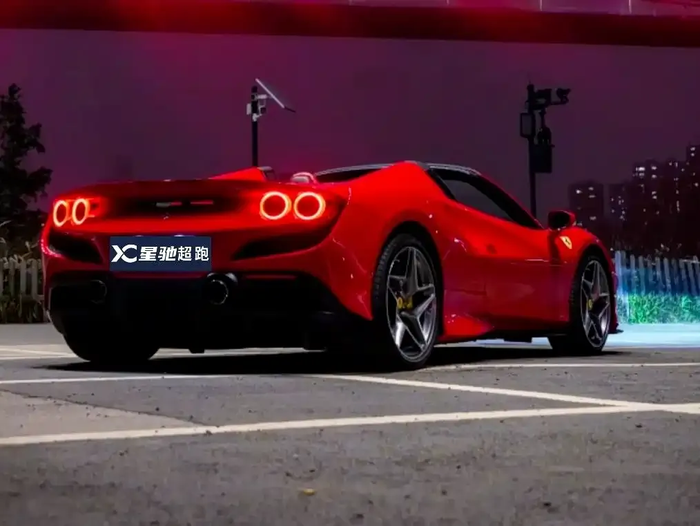 Ferrari F8 — фото 4