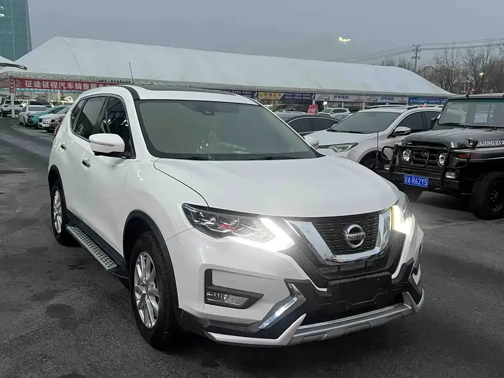 Nissan X-Trail — фото 9