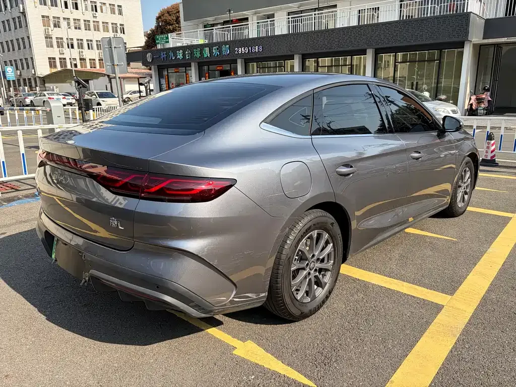BYD Qin L — фото 6
