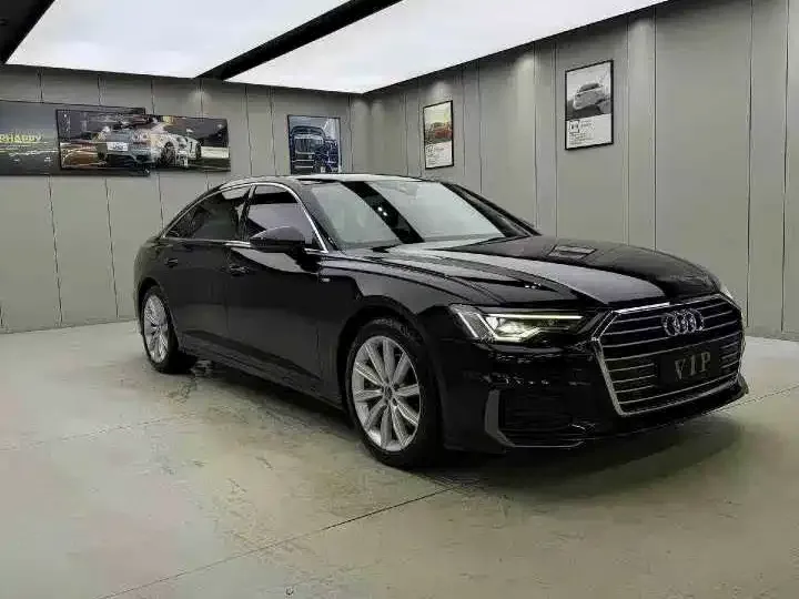 Audi A6L — фото 8