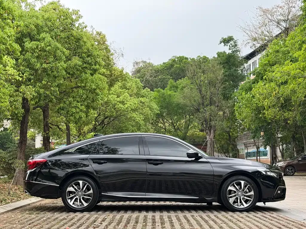 Honda Inspire — фото 4