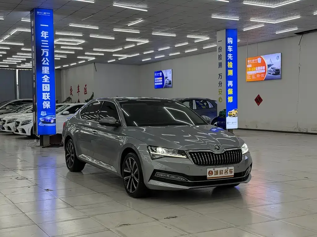 Skoda Superb — фото 5