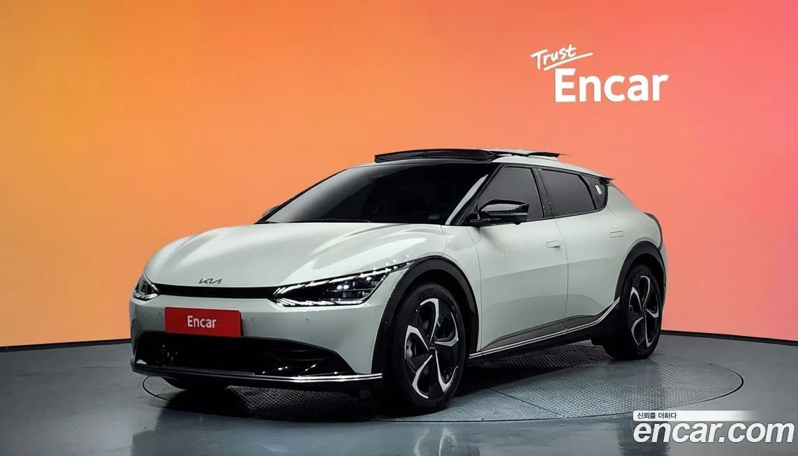 Kia EV6 — фото 1