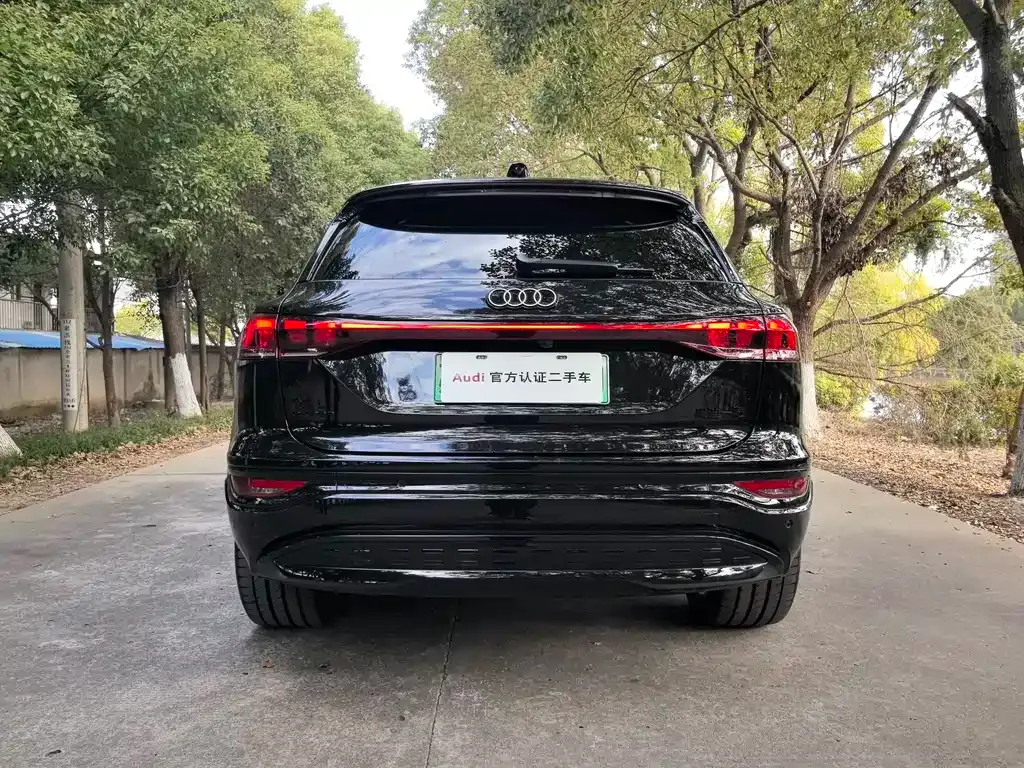 Audi Q6L e-tron — фото 10