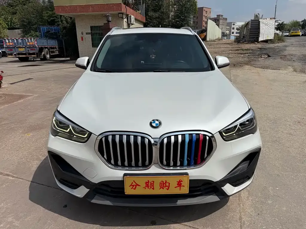 BMW X1 — фото 1