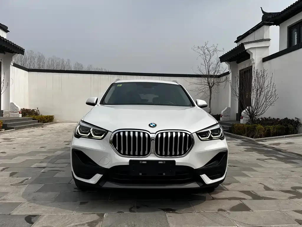 BMW X1 — фото 4