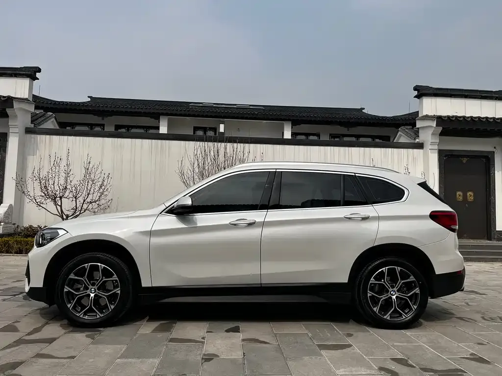 BMW X1 — фото 3