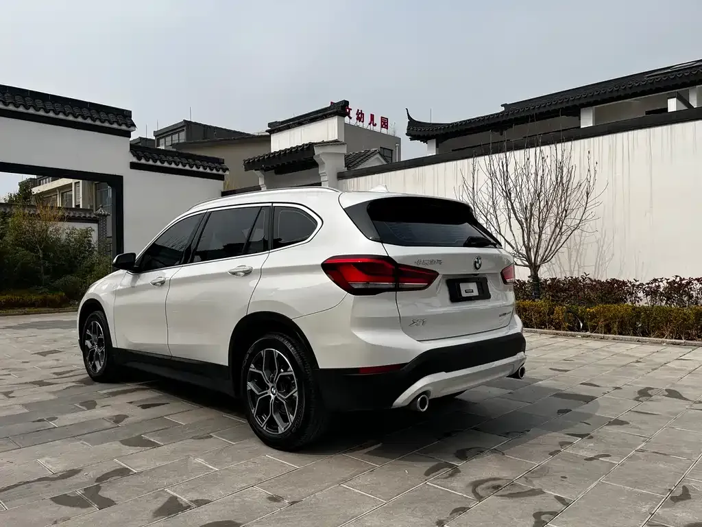 BMW X1 — фото 10
