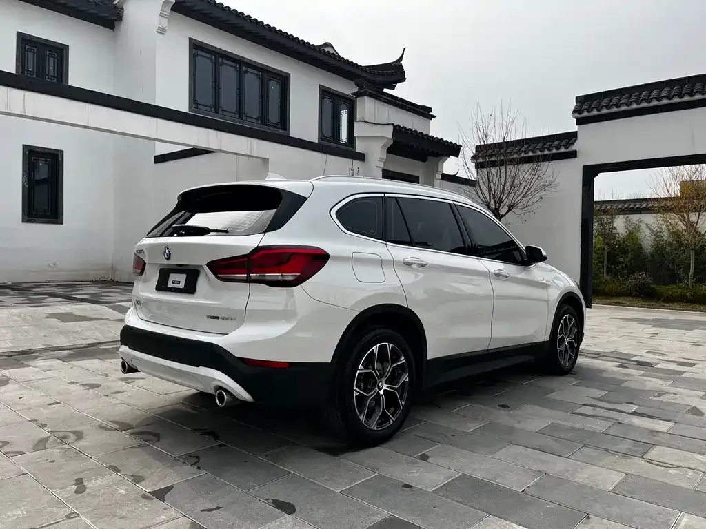 BMW X1 — фото 2