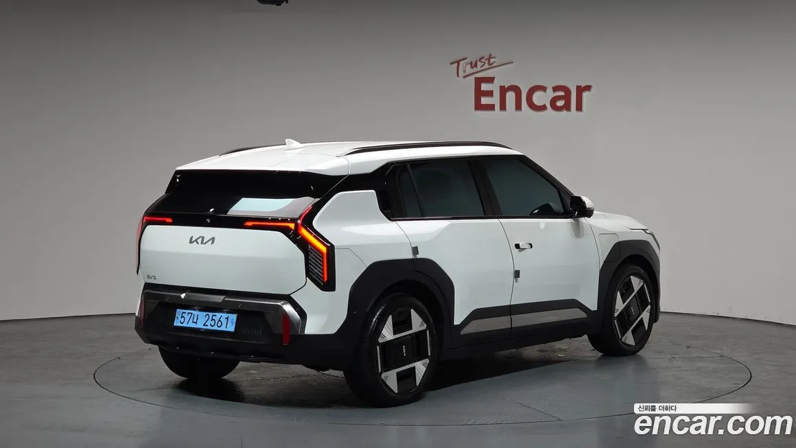 Kia EV3 — фото 3