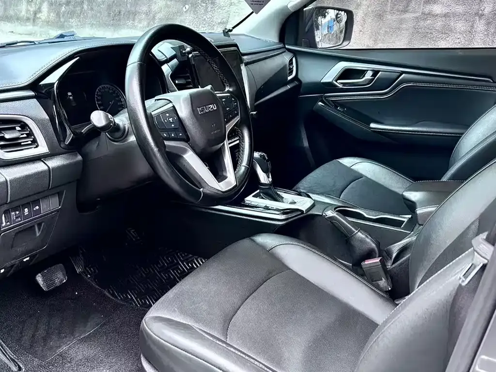 Isuzu D-MAX — фото 3