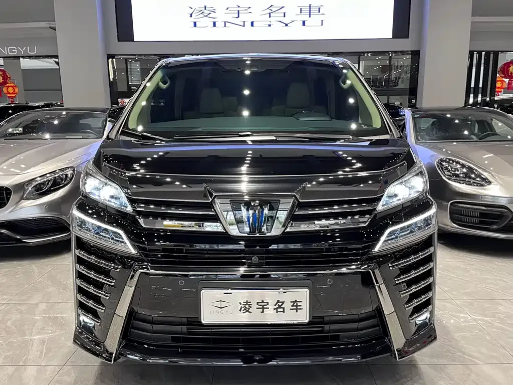 Toyota Vellfire — фото 10