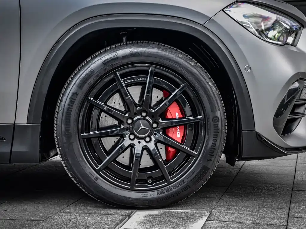 Mercedes-Benz GLA AMG — фото 5