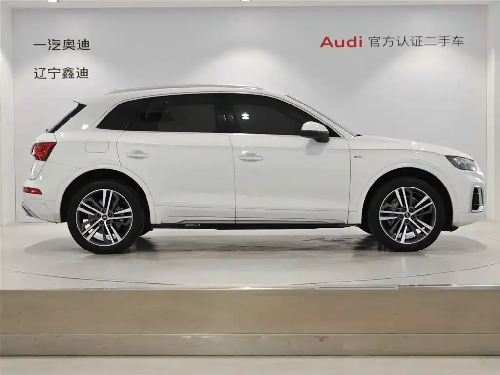 Audi Q5L — фото 2