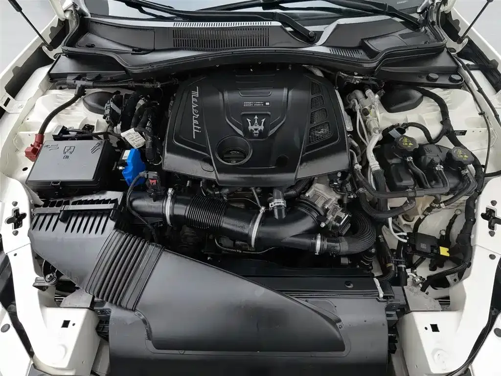 Maserati Ghibli — фото 10