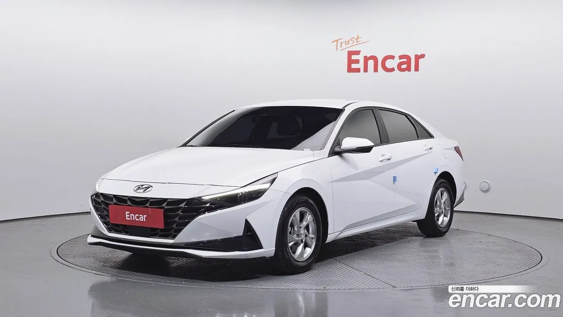 Hyundai AVANTE — фото 1