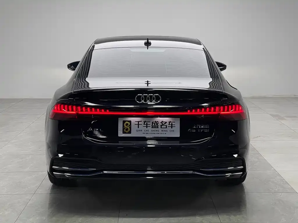 Audi A7L — фото 2
