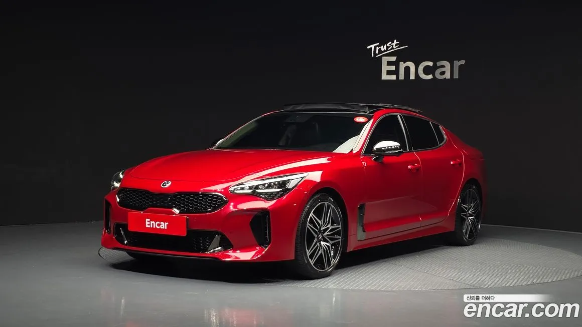 Kia Stinger — фото 1
