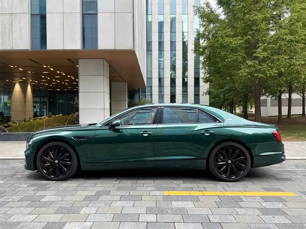 Bentley Flying Spur — фото 7