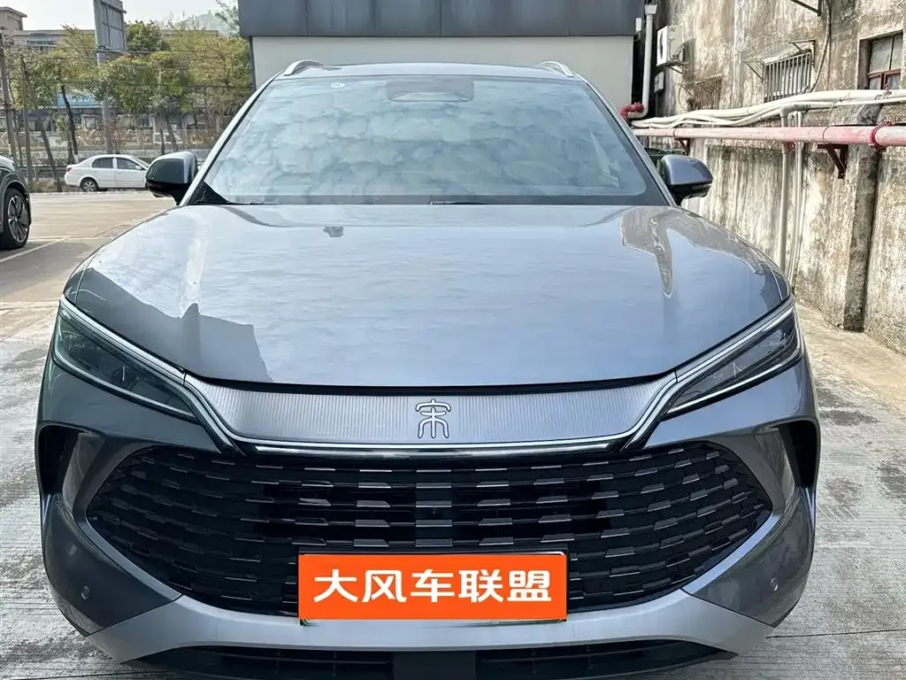 BYD L DM-i — фото 8