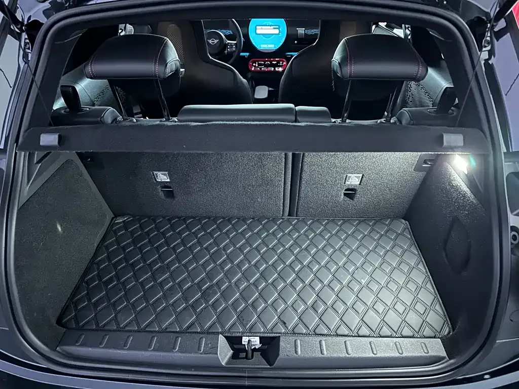 MINI JCW Electric — фото 10