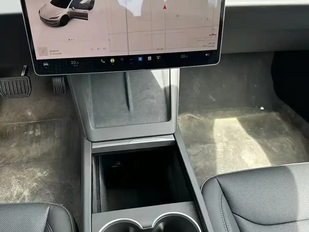 Tesla Model 3 — фото 2